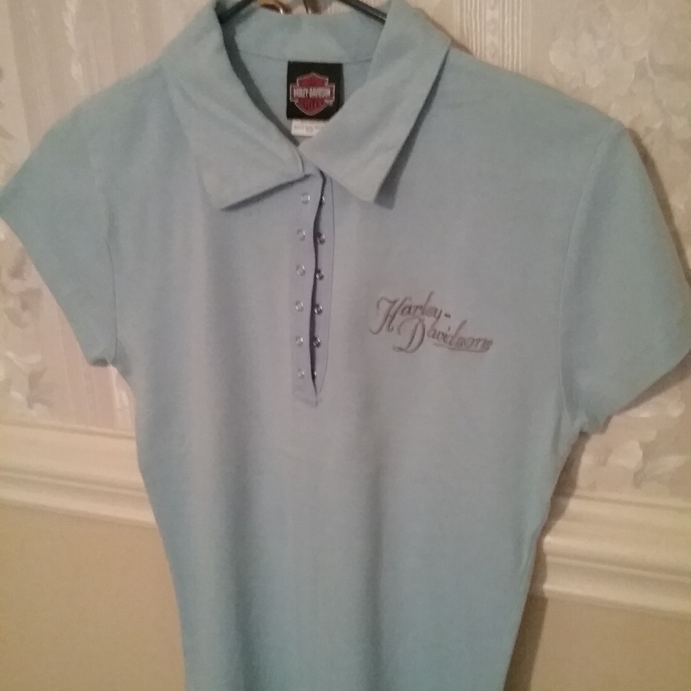 Womens Harley Davidson shirt. Short sleeve and collar. Size M color blue